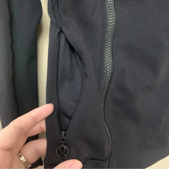 Lululemon Bhakti Yoga Jacket in Black Size 2 - Picture 10 of 16